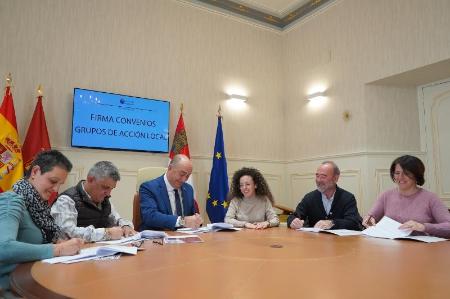 Imagen La Diputación mantiene la dotación de 90.000 euros a los Grupos de Acción Local de la provincia para la realización de acciones de dinamización del territorio